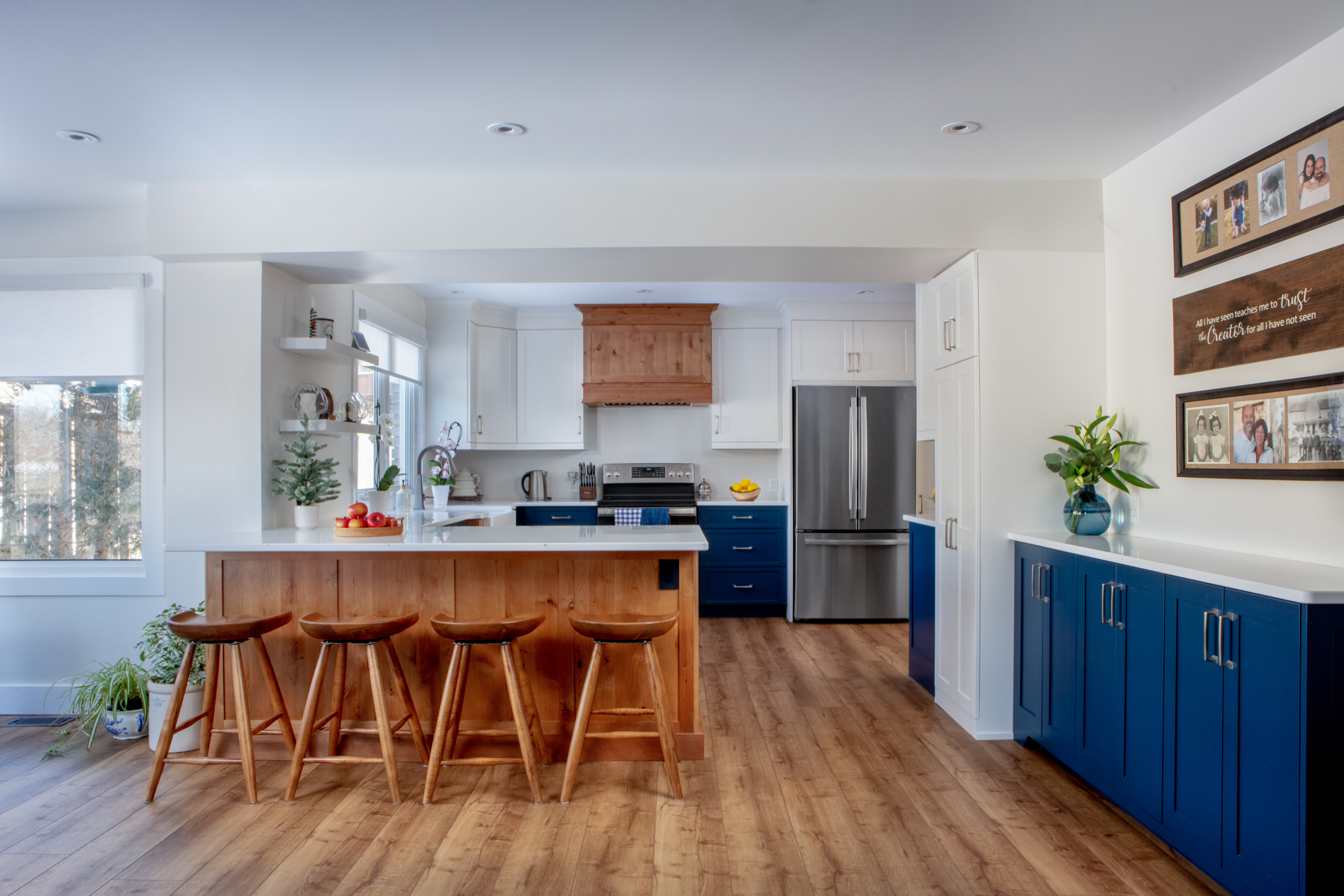 Spotlight Open-Concept Kitchen & Family Gathering Space